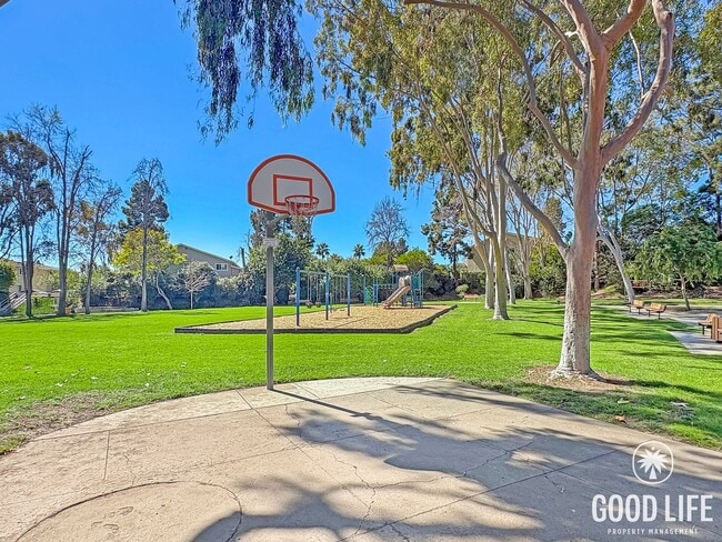 Building Photo - Bright, Newly Renovated 2BR in Peaceful UTC Community