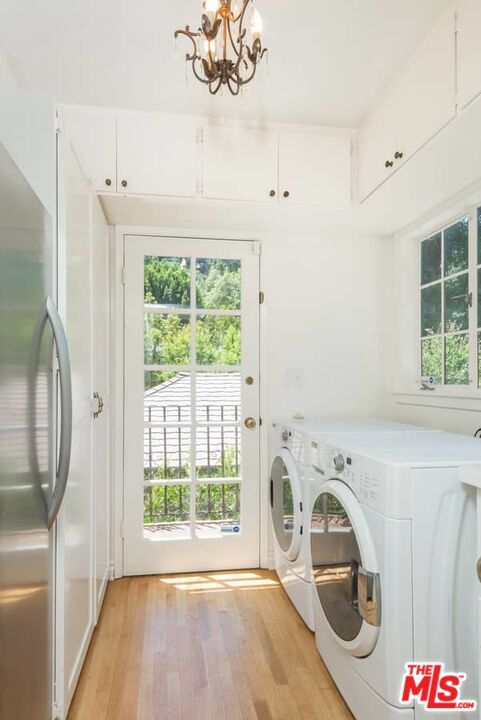 Building Photo - 1957 Mandeville Canyon Rd