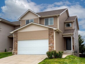 Building Photo - Perfect Single Family Home in Norwalk