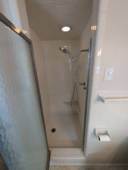 Building Photo - 3001 El Camino Dr