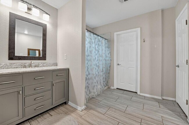 Building Photo - 14906 Foy Dr