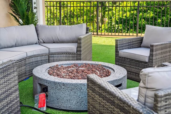 Building Photo - 1705 NE 11th St