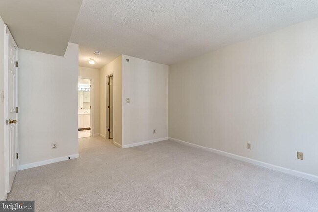 Building Photo - 1200 Braddock Pl