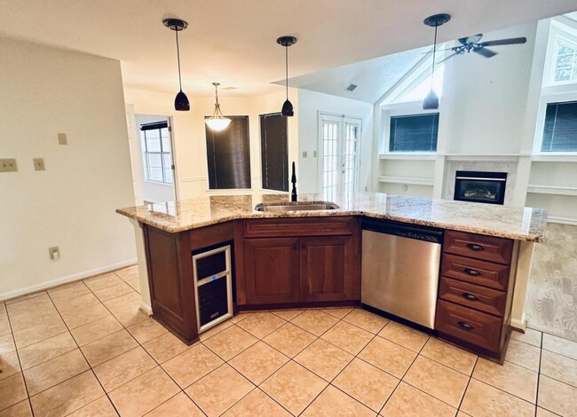 Building Photo - 3249 Fayette Dr