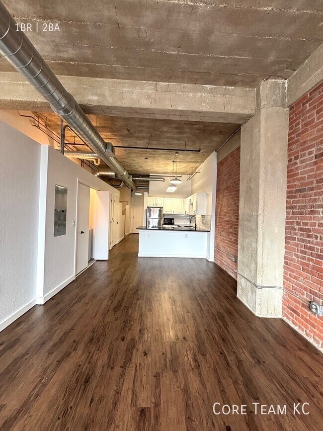 Building Photo - 934 Broadway Blvd