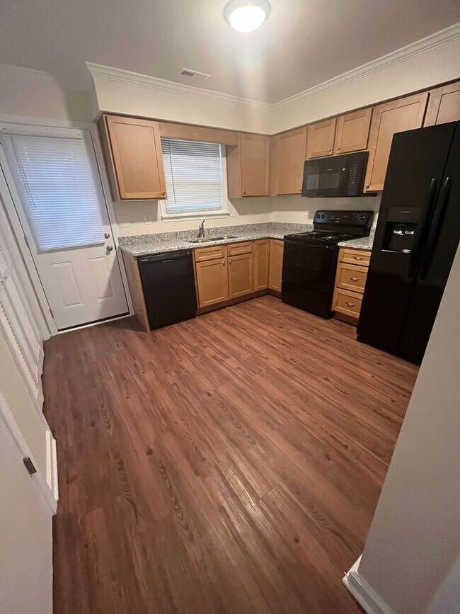 Building Photo - 228 Bridgefield Pl