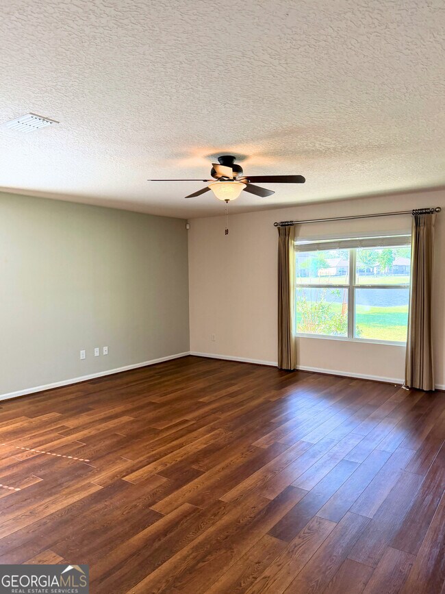 Building Photo - 227 Brooklet Cir