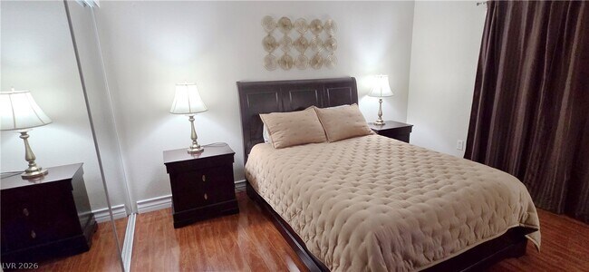 Building Photo - 210 E Flamingo Rd