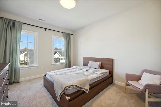 Building Photo - 831 Stonecliffe Rd