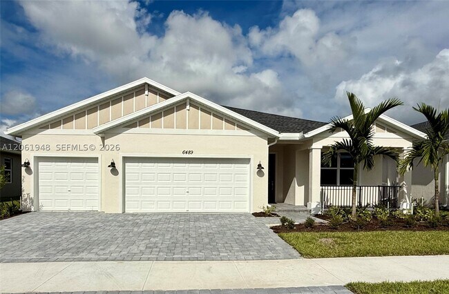 Building Photo - 6489 Cloverdale Ave