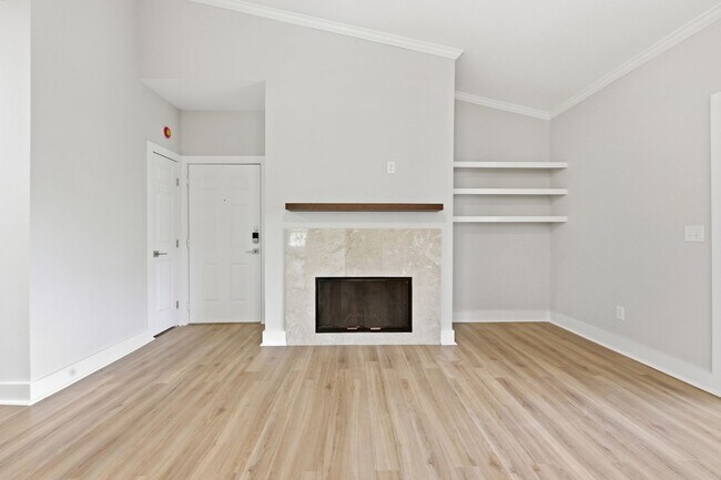 Building Photo - 211 Colima Ct