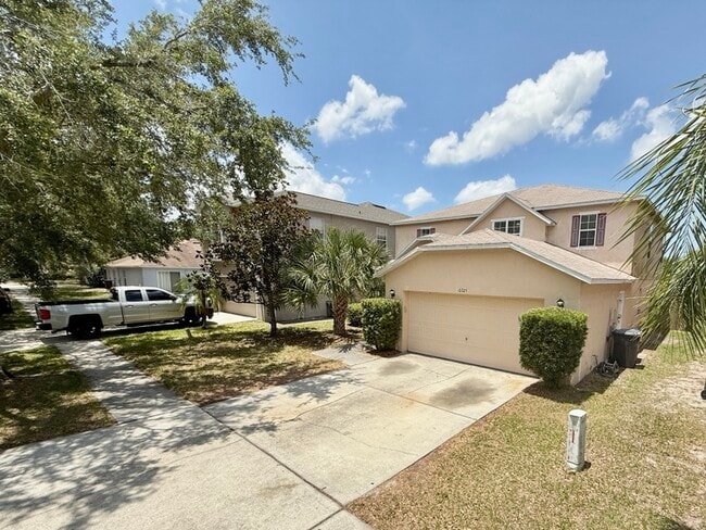 Building Photo - 10325 Boyette Creek Blvd