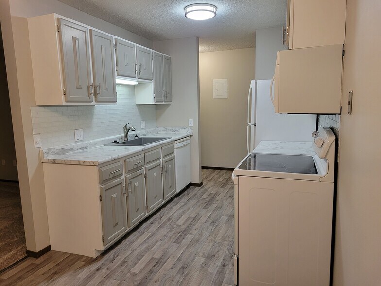 Building Photo - 3917 Heritage Hills Dr