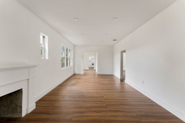 Building Photo - 167 NW 47th St