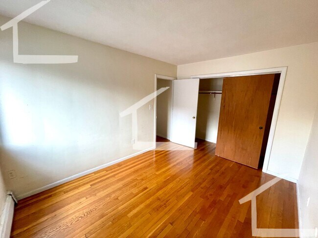 Building Photo - 35 Allston St