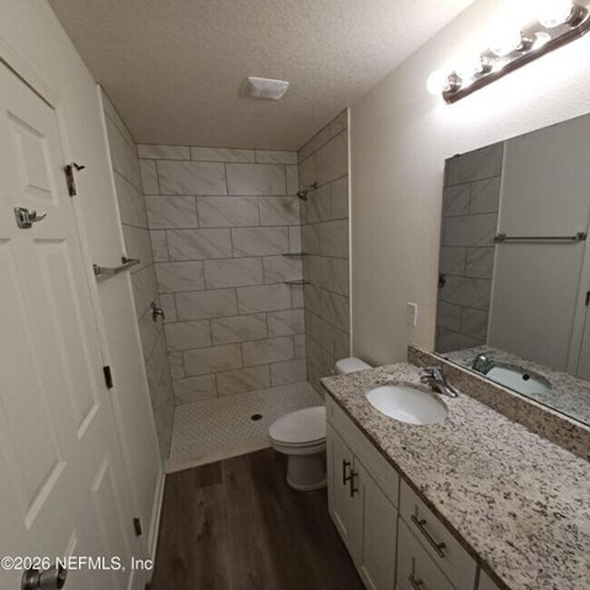 Building Photo - 3 BR 2 BA Home with Small Town Living