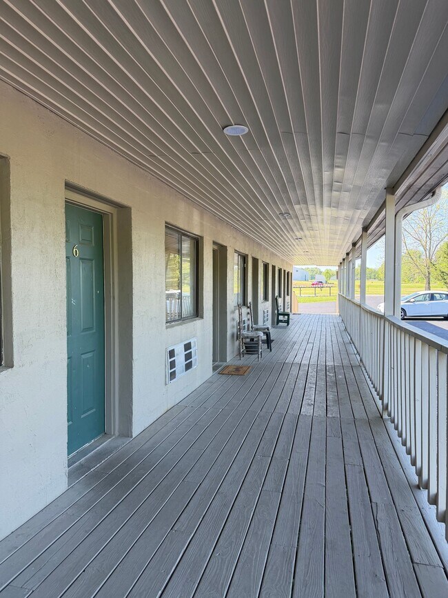Building Photo - 490 Haygood Rd
