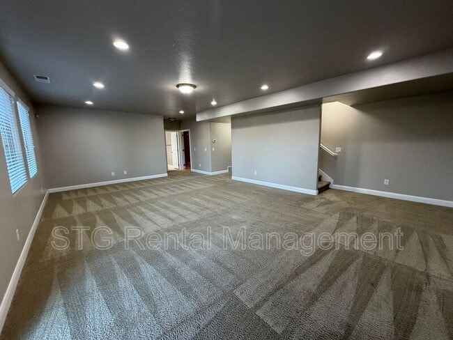Building Photo - 469 E Barcelona Dr