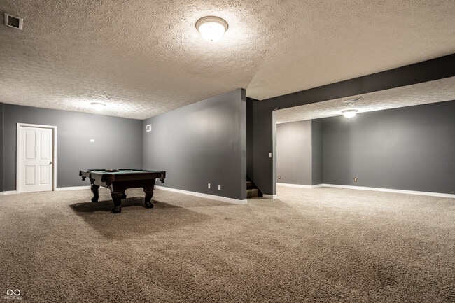 Building Photo - 8102 Fairway Dr