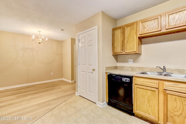 Building Photo - 8448 Kona Ave