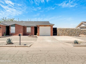 Building Photo - 1593 Hartsdale Dr