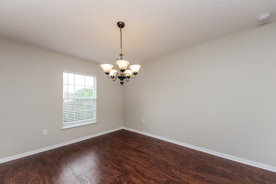 Building Photo - 4811 Petal Pawpaw Ln