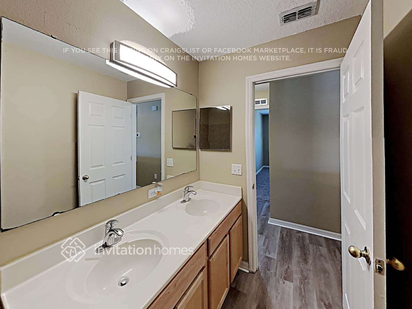 Building Photo - 13501 Mango Bay Dr
