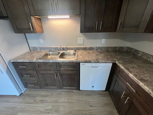 Building Photo - Multi-family Apartment Community