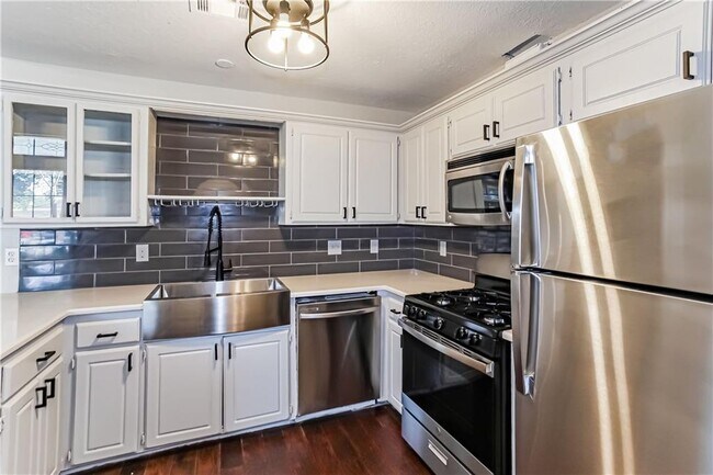 Building Photo - 3004 SW 124th St