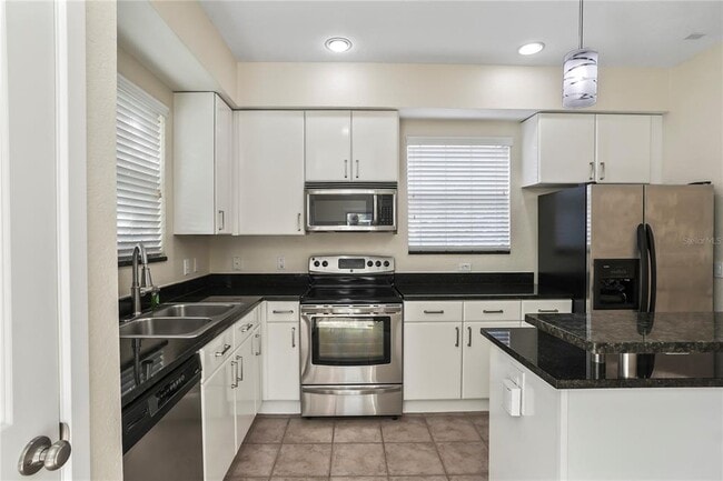 Building Photo - 3405 W Swann Ave