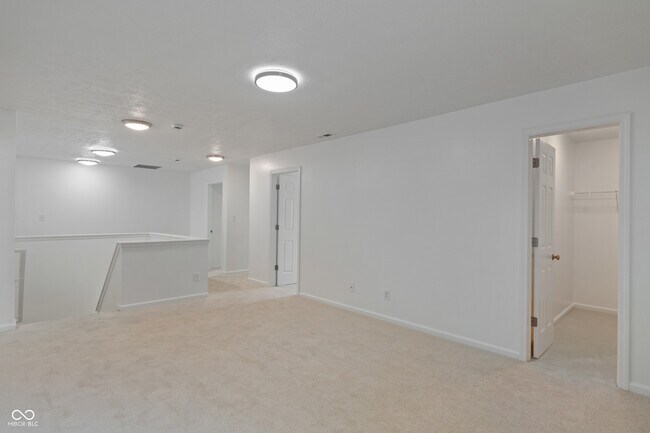 Building Photo - 2310 Liatris Dr