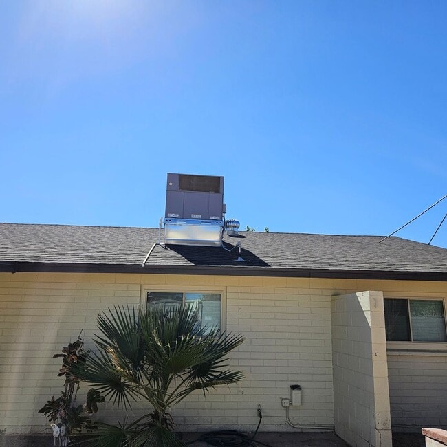 Building Photo - Remodeled home for Rent