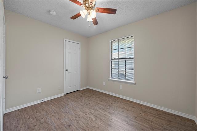 Building Photo - 4927 Miller Ave