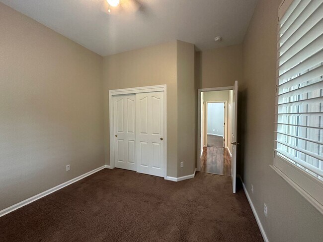 Building Photo - 416 Farinelli Pkwy