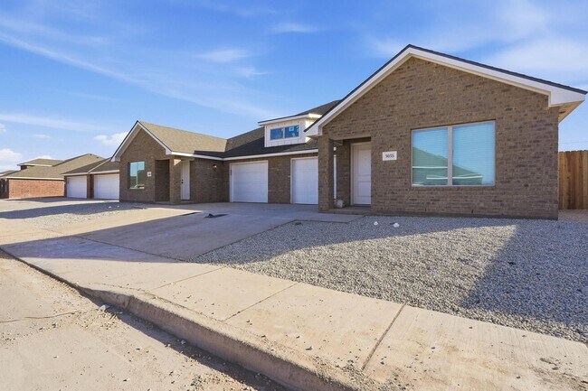 Building Photo - Modern Duplex Living | $2,550 | Available June 5 Near Stargate