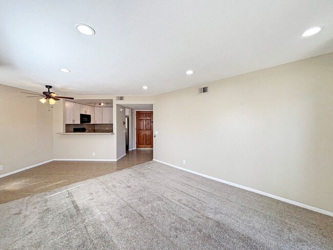 Building Photo - Upgraded 1B/1BA Condo in Spring Valley w/ ...