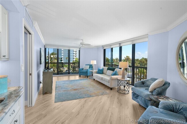 Building Photo - 9550 S Ocean Dr