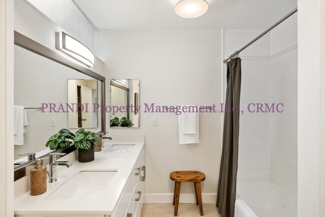 Building Photo - The Best View in Southern Marin! Luxury To...