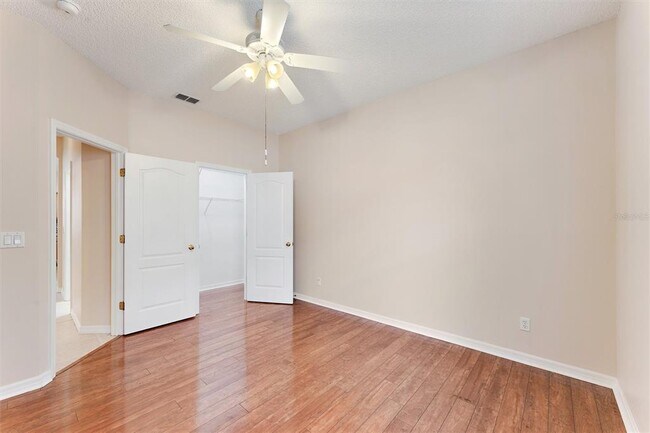 Building Photo - 207 Little Creek Ln