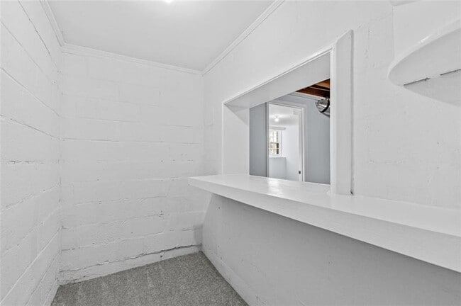 Building Photo - 2241 Glendale Dr