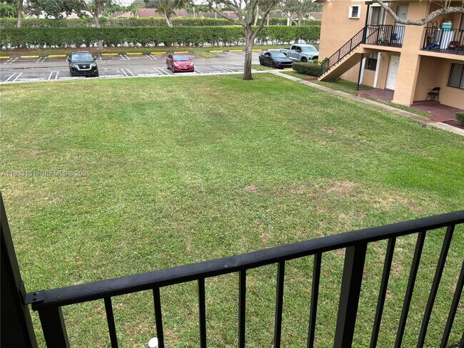 Building Photo - 6051 10th Ave N