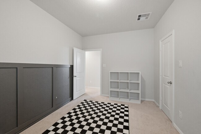 Building Photo - 10602 Wagner St