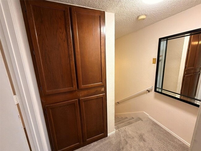 Building Photo - 2327 Torrington Dr