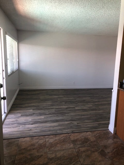 Building Photo - Spacious Beautiful North Park 1 Bed / 1 Bath with Pool