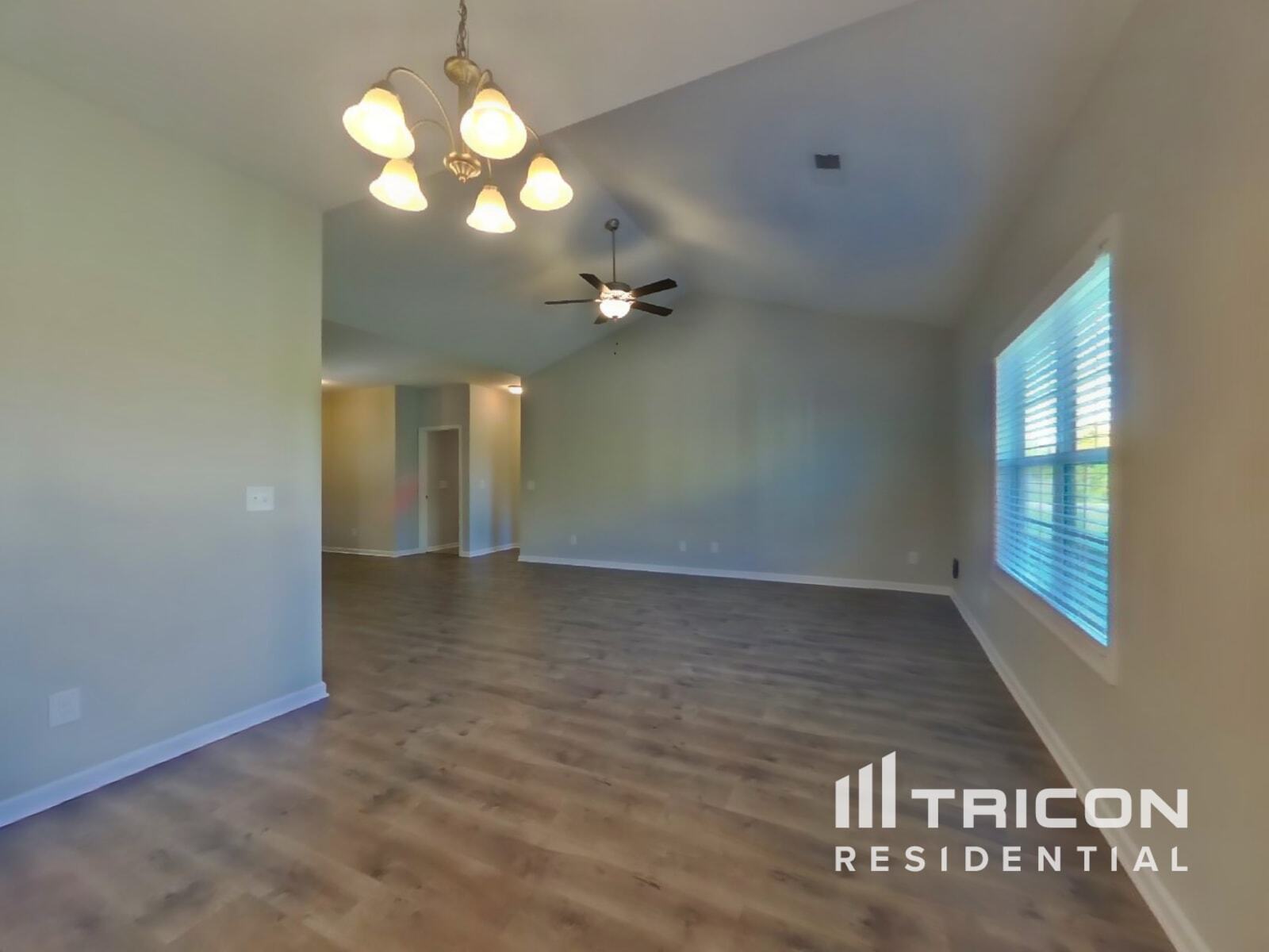 Building Photo - 746 W Coker Way