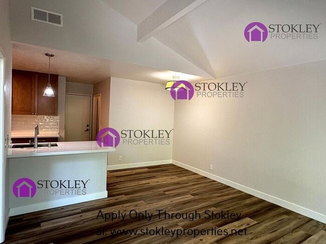 Building Photo - 1538 Siskiyou Dr