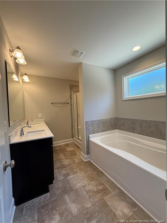 Building Photo - 206 Silk Oak Dr