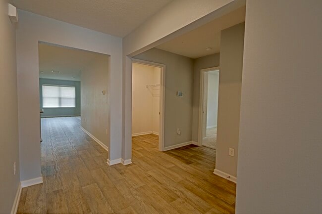 Building Photo - 5747 Guinevere Ln