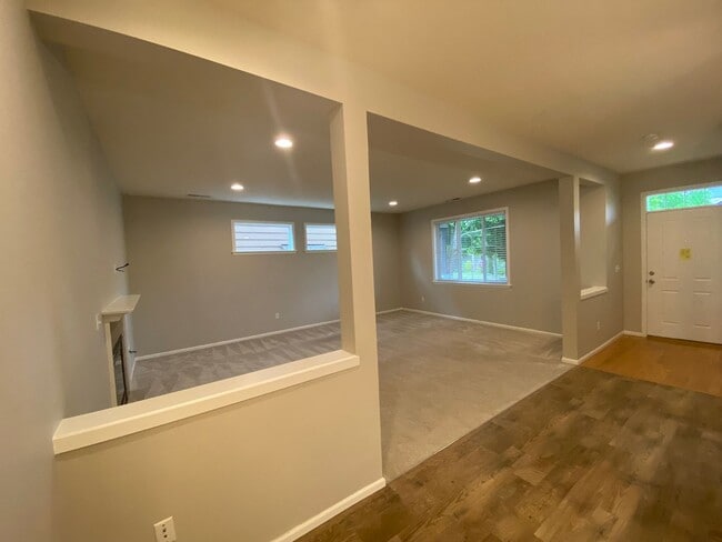 Building Photo - Coming Soon! Beautiful 4BD/2.5BA in West O...