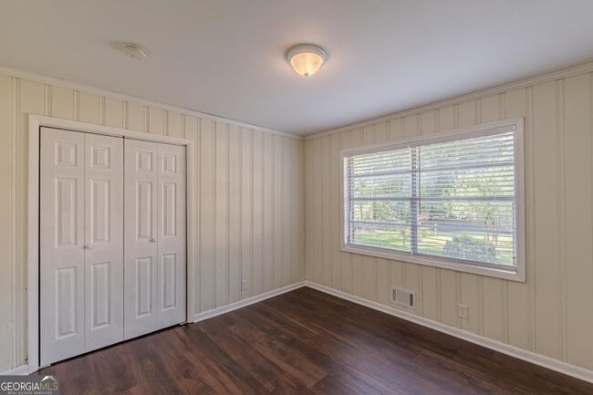 Building Photo - 2416 Timber Ridge Ct